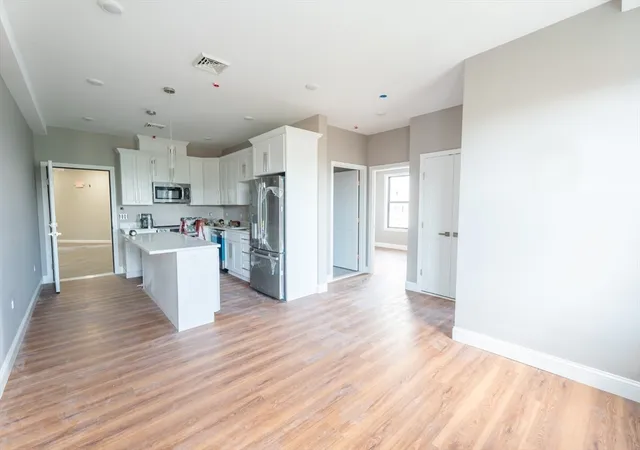 Photo 2 of Condominium at 13 Nahant Street #4E, Lynn, MA 01902 | MLS# 73284154 | | Sold on 2025-04-11
