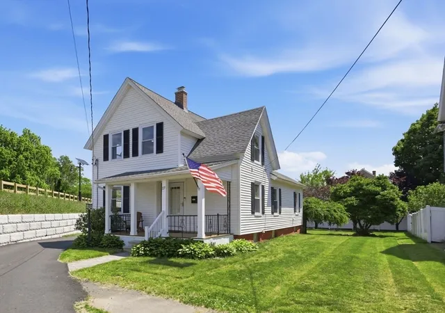Homes for sale in Westfield, MA | 17 Clark St, Westfield, MA 01085 | MLS# 73533905