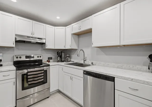 Listing Photo 4 - Condo for sale in building located at 172 Ayer Rd, Shirley, MA 01464 - Unit #A