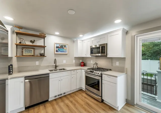 Photo 4 of Sale Pending at 3 Trafford Rd, Hampton, NH 03842 | MLS# 73565612 | Listing updated on 2026-09-02