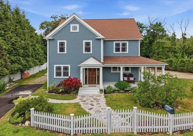 Homes for sale in Cohasset, MA | 115 Sohier St, Cohasset, MA 02025 | MLS# 73538987