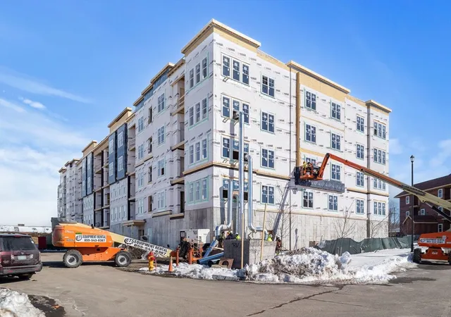 27th image of 141 East Point Dr #406, East Providence, RI 02916 | MLS# 73467856