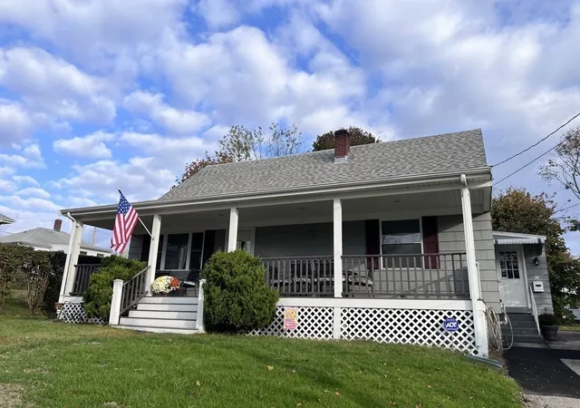 Homes for sale in Somerset, MA | 30 Gray St, Somerset, MA 02726 | MLS# 73490301