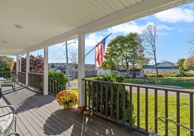 Homes for sale in Somerset, MA | 30 Gray St, Somerset, MA 02726 | MLS# 73490301