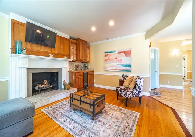Homes for sale in East Longmeadow, MA | 28 Parker St, East Longmeadow, MA 01028 | MLS# 73535893