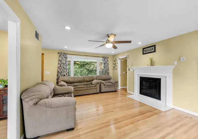 Homes for sale in West Springfield, MA | 72 Paulson Dr, West Springfield, MA 01089 | MLS# 73520966