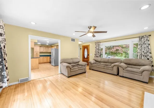 Homes for sale in West Springfield, MA | 72 Paulson Dr, West Springfield, MA 01089 | MLS# 73520966