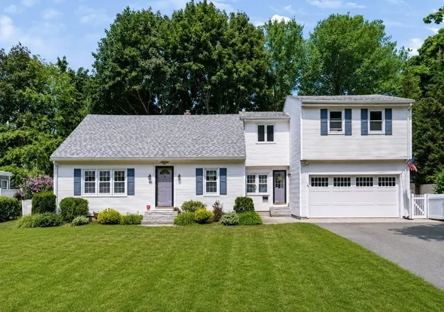 2nd image of 36 Myrtle Avenue, Newburyport, MA 01950 | MLS# 73553418