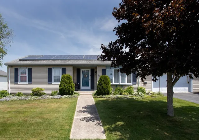 Homes for sale in Somerset, MA | 192 Calvin Ave, Somerset, MA 02726 | MLS# 73534095