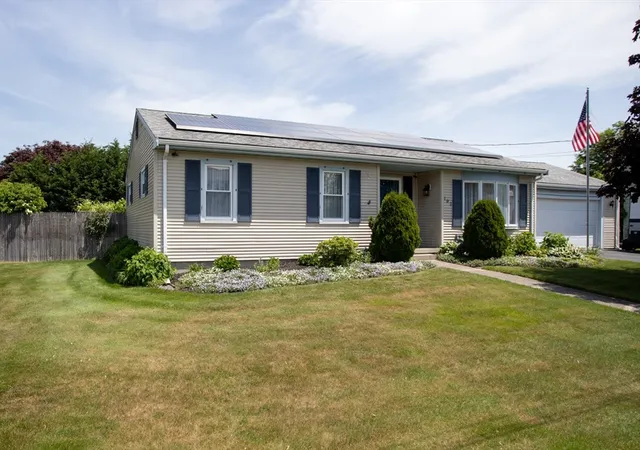 Homes for sale in Somerset, MA | 192 Calvin Ave, Somerset, MA 02726 | MLS# 73534095