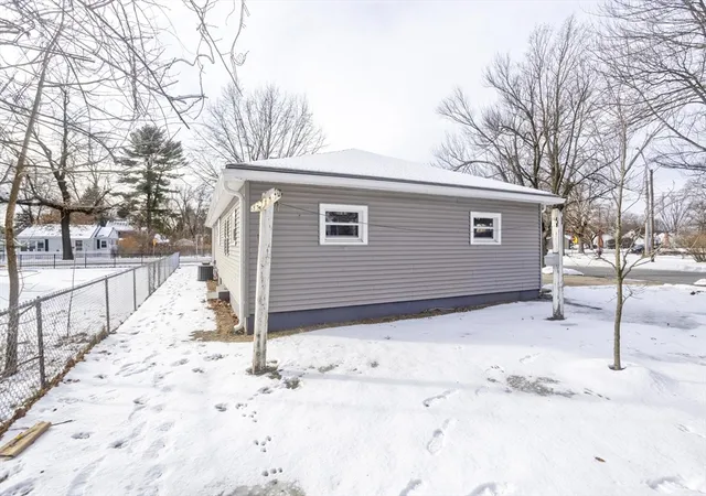 Homes for sale in Springfield, MA | 147 Bowles Park, Springfield, MA 01104 | MLS# 73464751