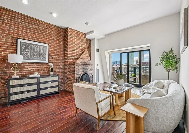 Homes for sale in Boston, MA | 28-32 Atlantic Ave, Boston, MA 02110