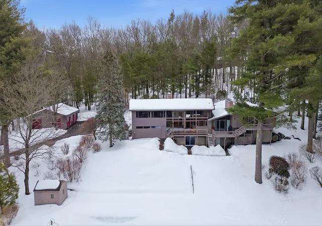 1st image of 1090 North Road, Carlisle, MA 01741 | MLS# 73485083