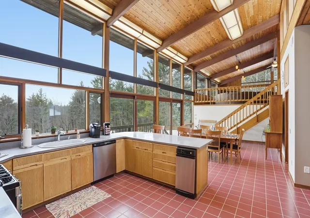 3rd image of 1090 North Road, Carlisle, MA 01741 | MLS# 73485083