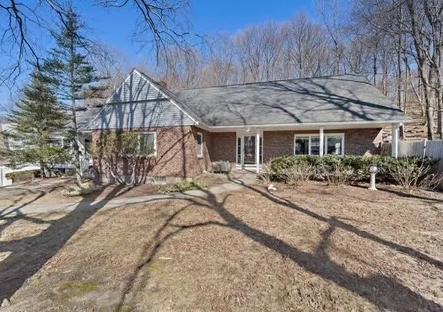Homes for sale in Weymouth, MA | 630 North St, Weymouth, MA 02189 | MLS# 73485565