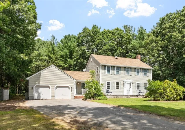 1st image of 30 Twin Diamond Dr, Bridgewater, MA 02324 | MLS# 73556307