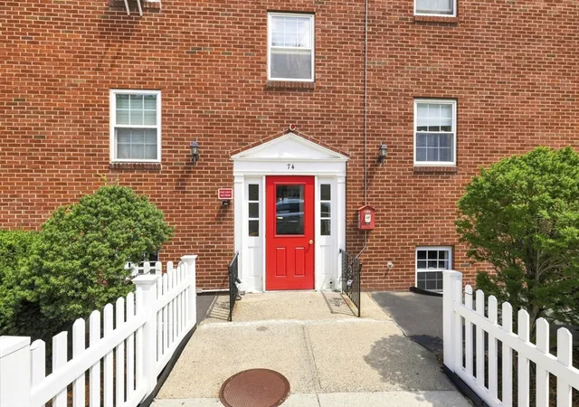 1st image of 74 Springvale Ave #1, Chelsea, MA 02150 | MLS# 73563154