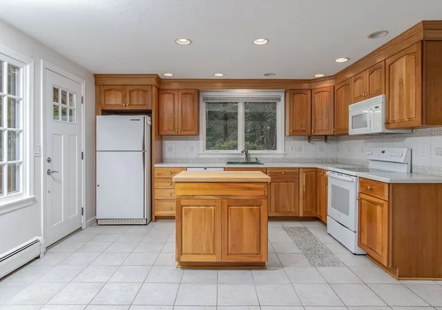 Homes for sale in Groton, MA | 551 Old Dunstable Road, Groton, MA 01450 | MLS# 73546682