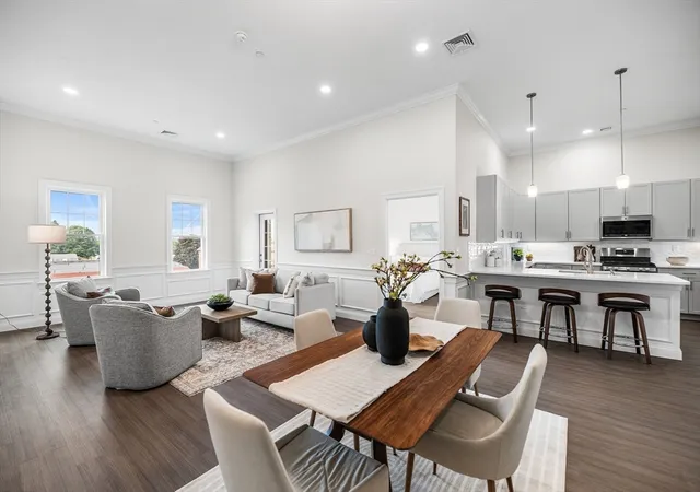 1st image of 320 Middlesex Avenue #B406, Medford, MA 02155 | MLS# 73550385