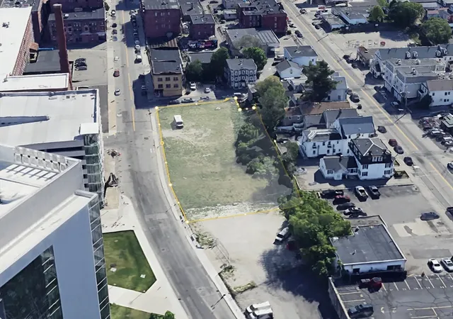 Photo 3 of Sale Pending at 278 316 Middlesex St, Lowell, MA 01852 | MLS# 73476386 | Listing updated on 2026-04-23
