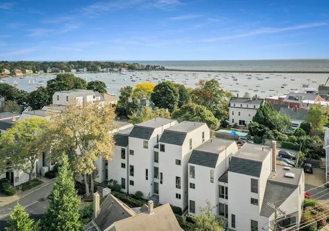 Homes for sale in Marblehead, MA | 60 Brackett Pl, Marblehead, MA 01945 | Houzeo
