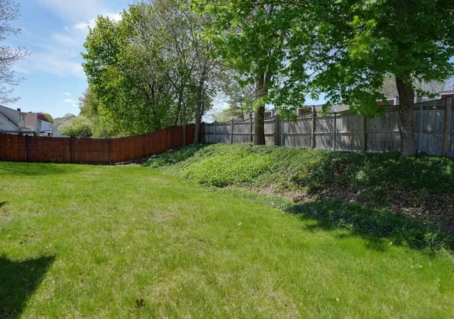 4th image of 32 Plainfield Ave, Shrewsbury, MA 01545 | MLS# 73513833