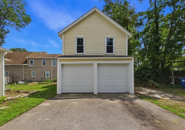 Photo 3 of Single family home for sale at 398 Main St, Wareham, MA 02571 | MLS# 73563796 | Listing updated on 2026-10-06