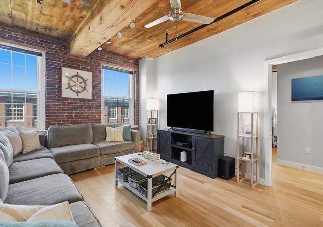 2nd image of 130 John Street #358, Lowell, MA 01852 | MLS# 73562165