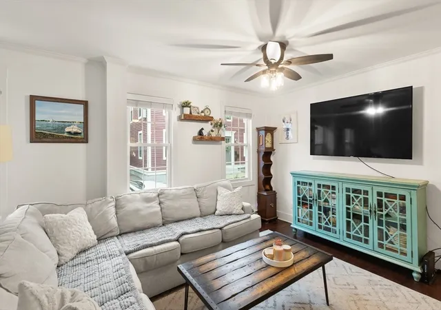 Listing Photo 4 - Condo for sale in building located at 17 Daniels St, Salem, MA 01970 - Unit #1