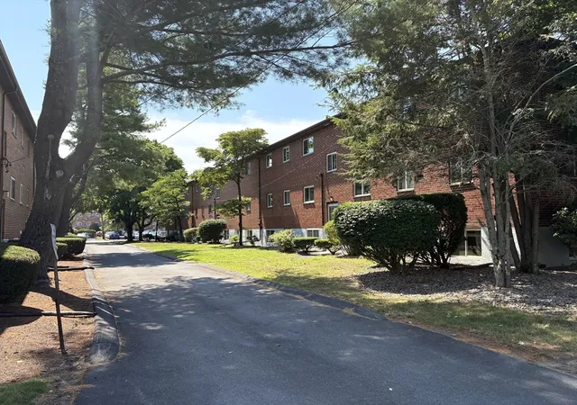 1st image of 50 Bryon Road #4, Chestnut Hill, MA 02467 | MLS# 73550813