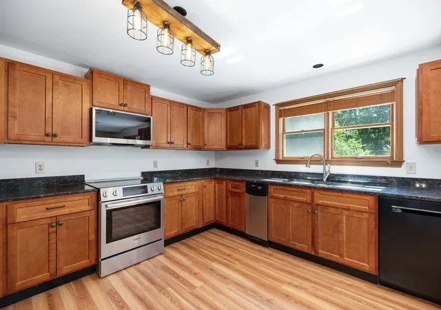 Homes for sale in Gloucester, MA | 17 Ferry Street, Gloucester, MA 01930 | MLS# 73534800
