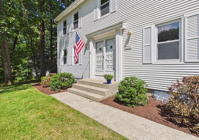 2nd image of 500 Inverness Ln, Longmeadow, MA 01106 | MLS# 73544224