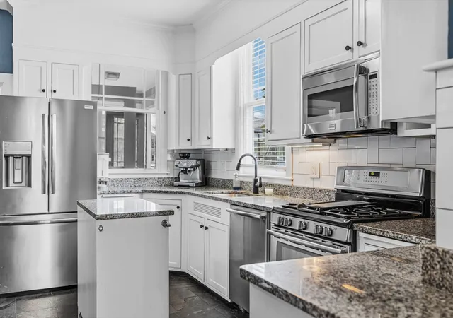 2nd image of 293 Hawthorn St, New Bedford, MA 02740 | MLS# 73523582