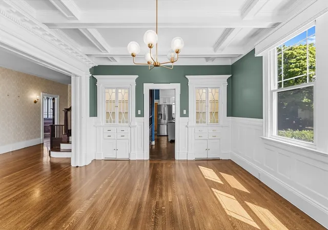 4th image of 293 Hawthorn St, New Bedford, MA 02740 | MLS# 73523582