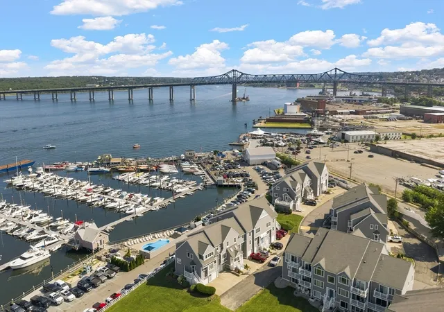 2nd image of 700 Shore Dr, Fall River, MA 02721