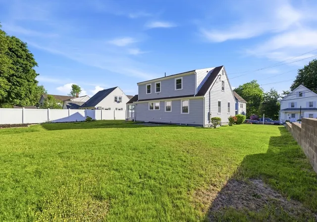 Homes for sale in Woburn, MA | 92 Garfield Ave, Woburn, MA 01801 | MLS# 73529755