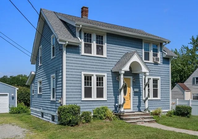 3rd image of 32 Wilmont St, Chicopee, MA 01013 | MLS# 73555678