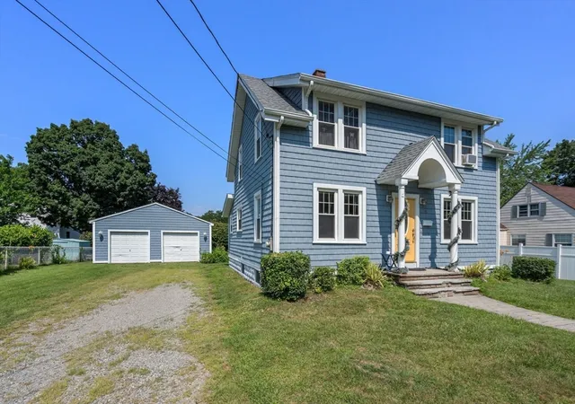 4th image of 32 Wilmont St, Chicopee, MA 01013 | MLS# 73555678
