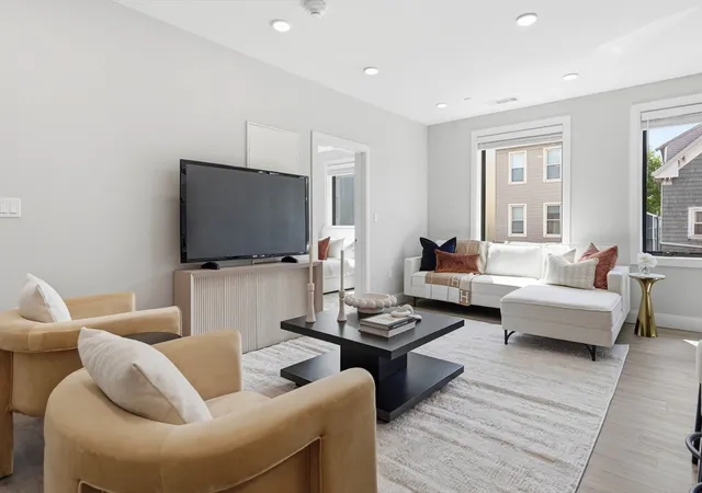 5th image of 656 Saratoga #311, Boston, MA 02128 | MLS# 73541109