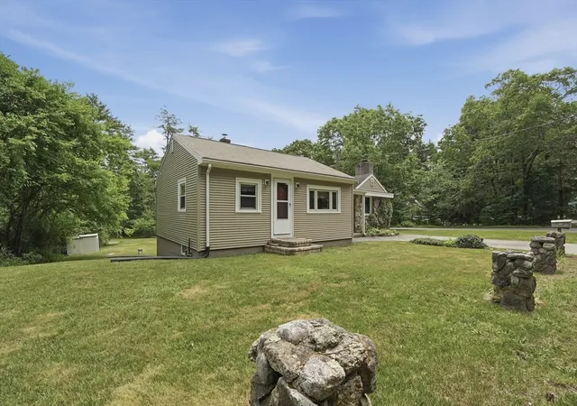 4th image of 61 Flagg Swamp Rd, East Freetown, MA 02717 | MLS# 73536278