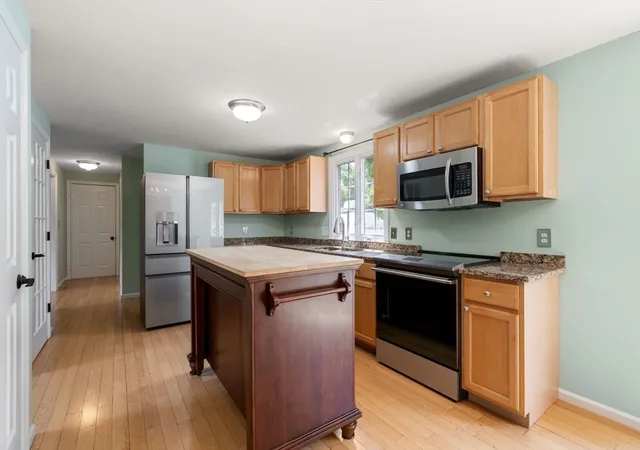 Homes for sale in Northbridge, MA | 132 Tipperary Dr, Northbridge, MA 01588 | MLS# 73542431