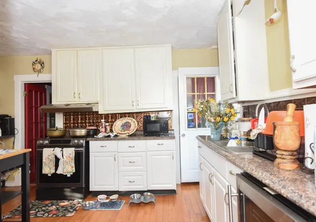 4th image of 103 Dalton Street, Lowell, MA 01850 | MLS# 73538388