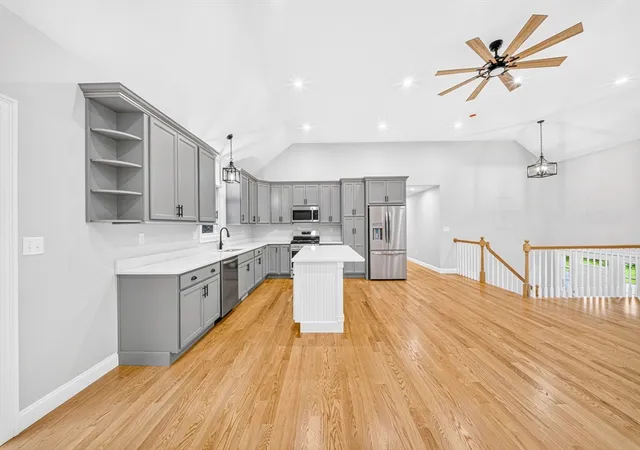 Photo 4 of Single family home for sale at 6 Mchugh Ave, Billerica, MA 01821 | MLS# 73554196 | Listing updated on 2026-09-09