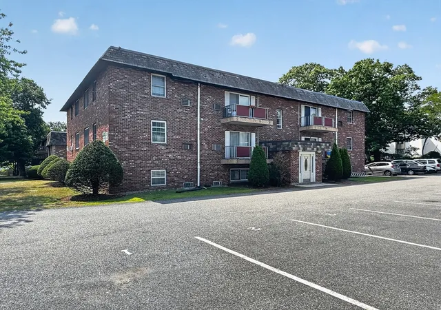 Photo 22 of Condo for sale at 20 Skyline Dr #11, Braintree, MA 02184 | MLS# 73563484 | Listing updated on 2026-10-14
