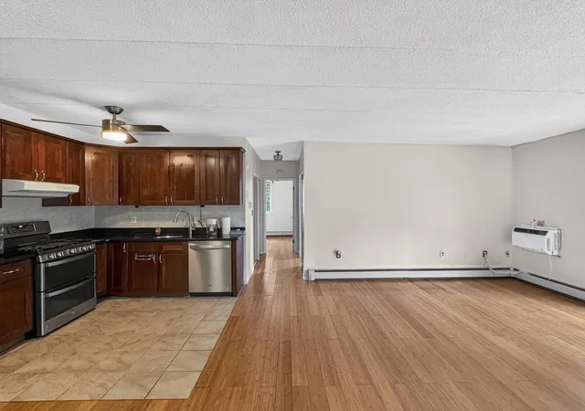 Photo 4 of Condo for sale at 20 Skyline Dr #11, Braintree, MA 02184 | MLS# 73563484 | Listing updated on 2026-09-17