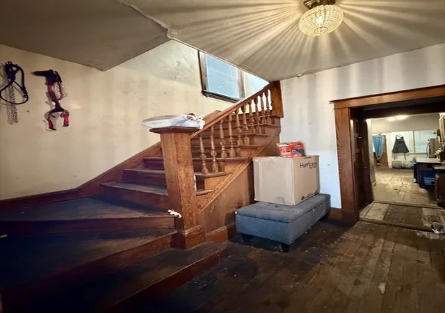 Photo 4 of Single family home for sale at 39 Hull Ave, Pittsfield, MA 01201 | MLS# 73567609 | Listing updated on 2026-09-06