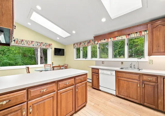 Photo 3 of Sale Pending at 79 Pond Cir, Mashpee, MA 02649 | MLS# 73565705 | Listing updated on 2026-10-08