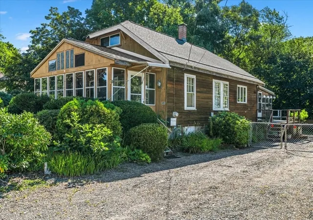 Photo 2 of Single family home for sale at 1055 S Franklin St, Holbrook, MA 02343 | MLS# 73568661 | Listing updated on 2026-08-30