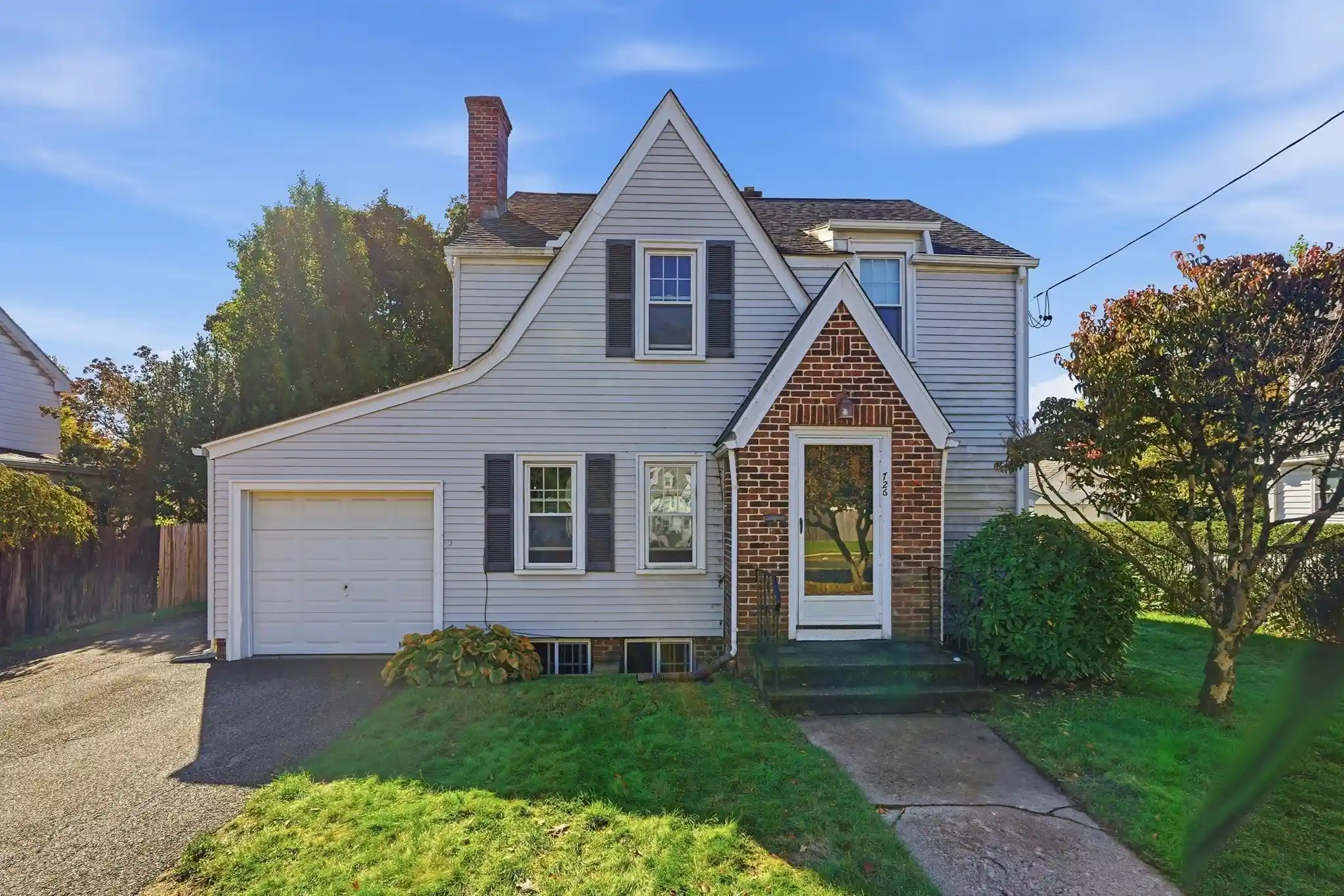Photo 1 of Single family home for sale at 726 Allen St, Springfield, MA 01118 | MLS# 73589931 | Listing updated on 2026-10-17