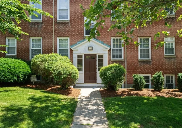 Homes for sale in Brookline, MA | 1 Lanark #7, Brookline, MA 02445 | MLS# 73538645